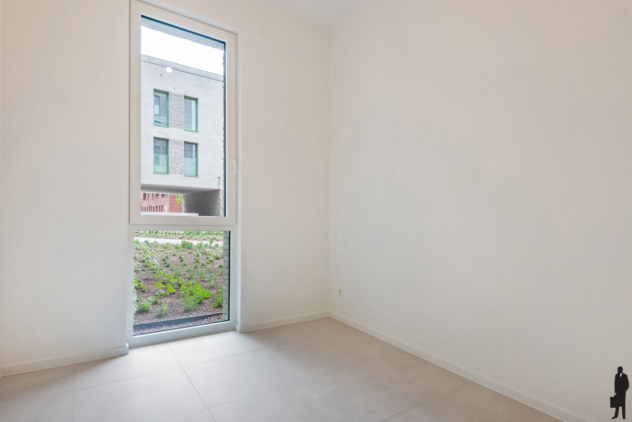 GLVL appartement met 2 slpks, ruim terras en autostaanplaats foto 3
