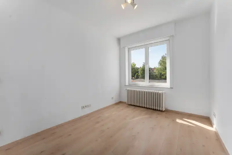 Gerenoveerd appartement met garage foto 10