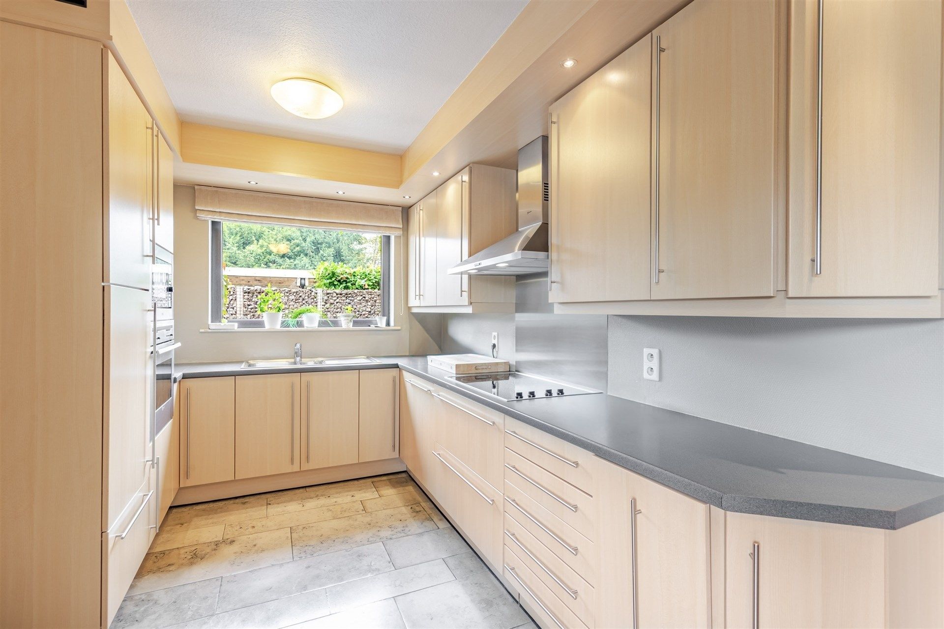 Ruime villa met 4 slks op topligging in Ten-Ede foto 9