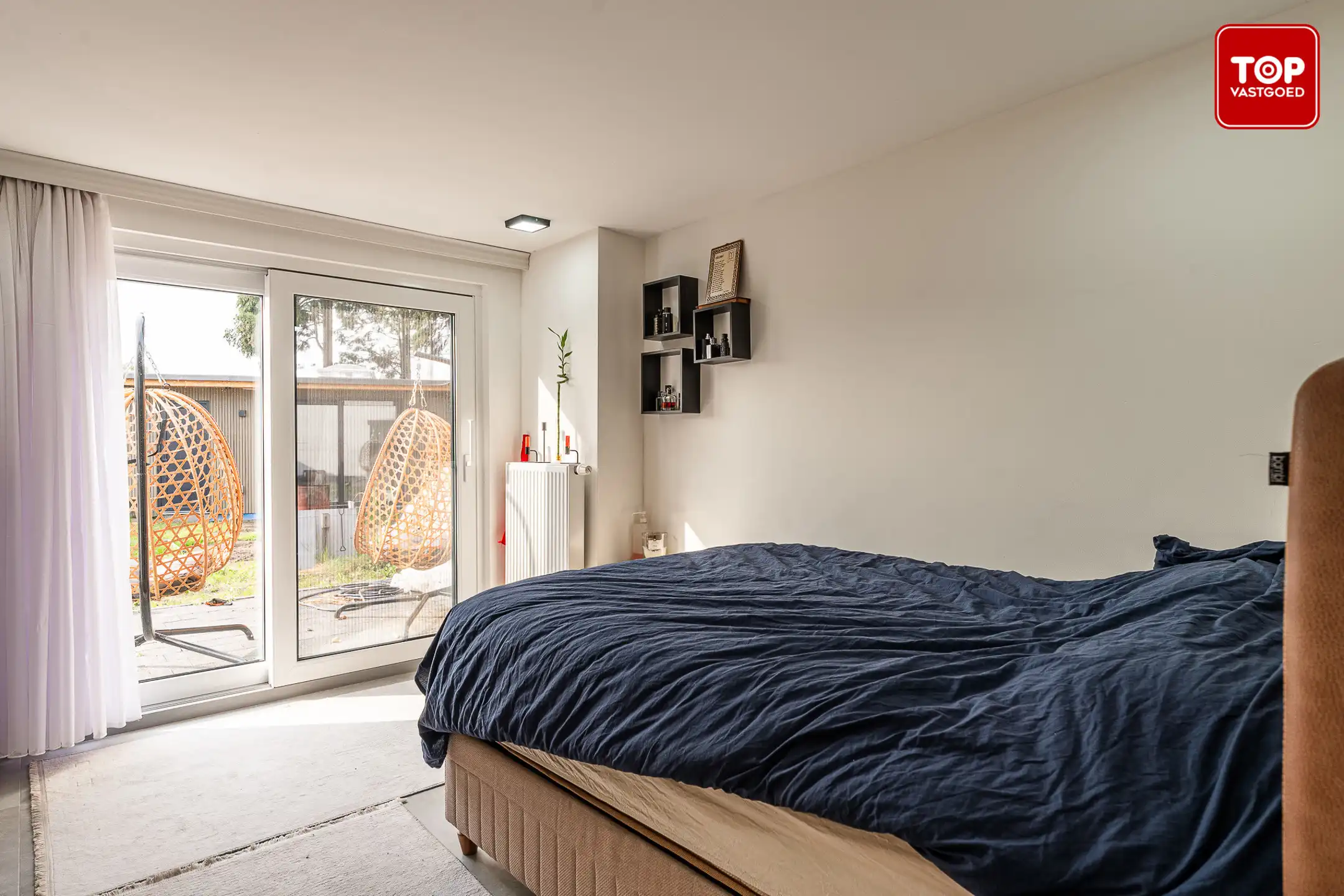 Gerenoveerde open bebouwing met 5 slaapkamers en tuin foto 20