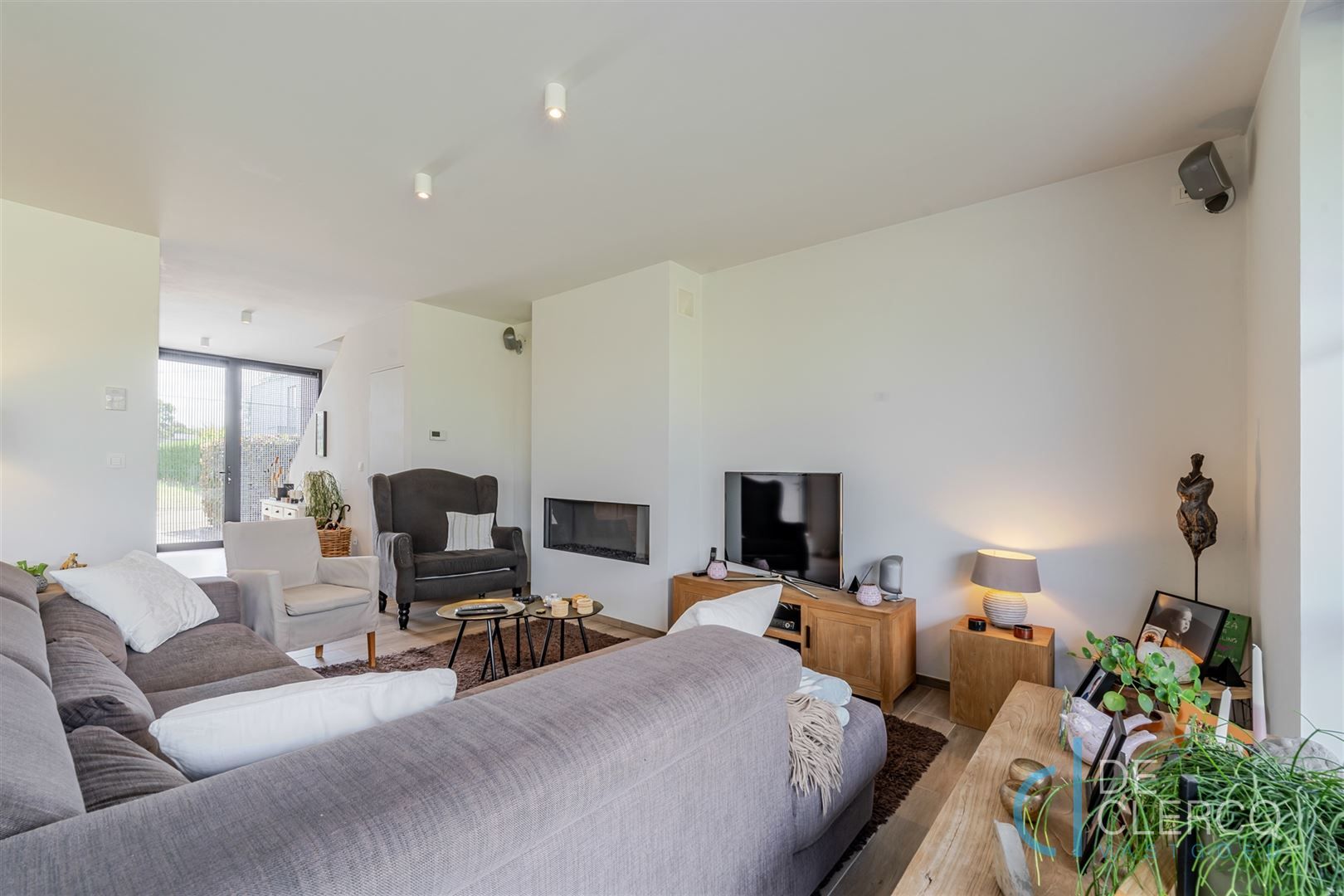 Nieuwbouwwoning op toplocatie in centrum Lochristi!  foto 2