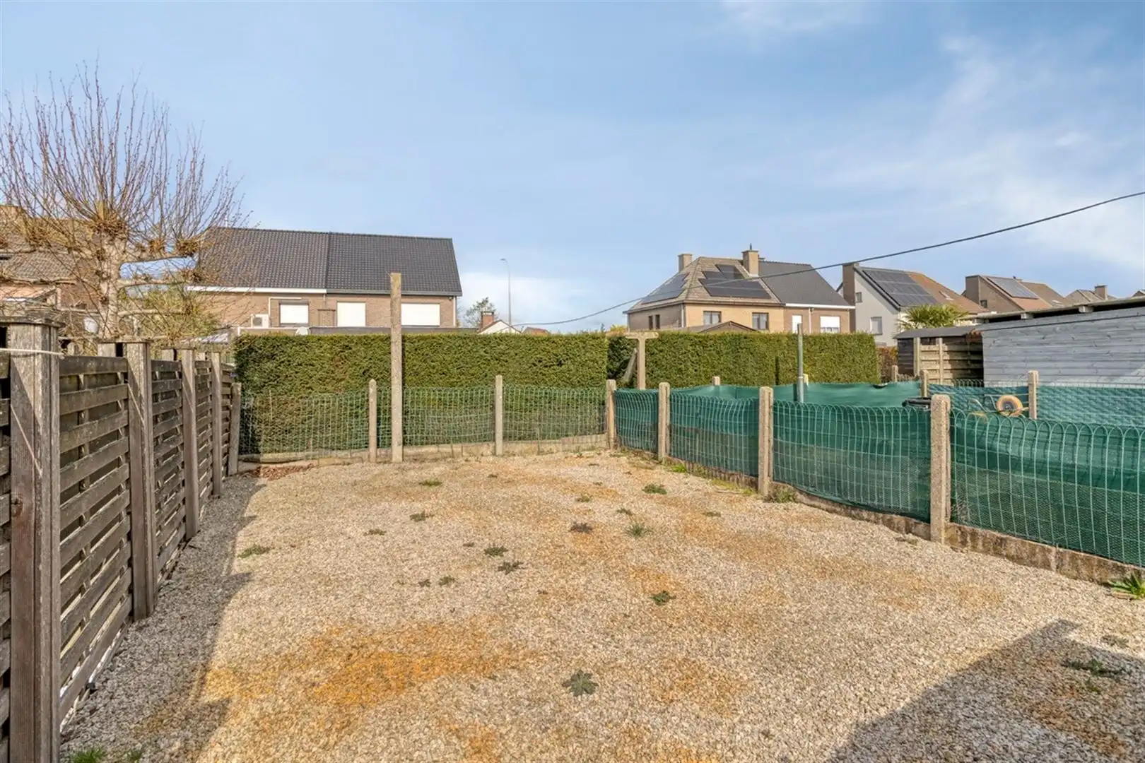 te renoveren woning met tuin foto 30