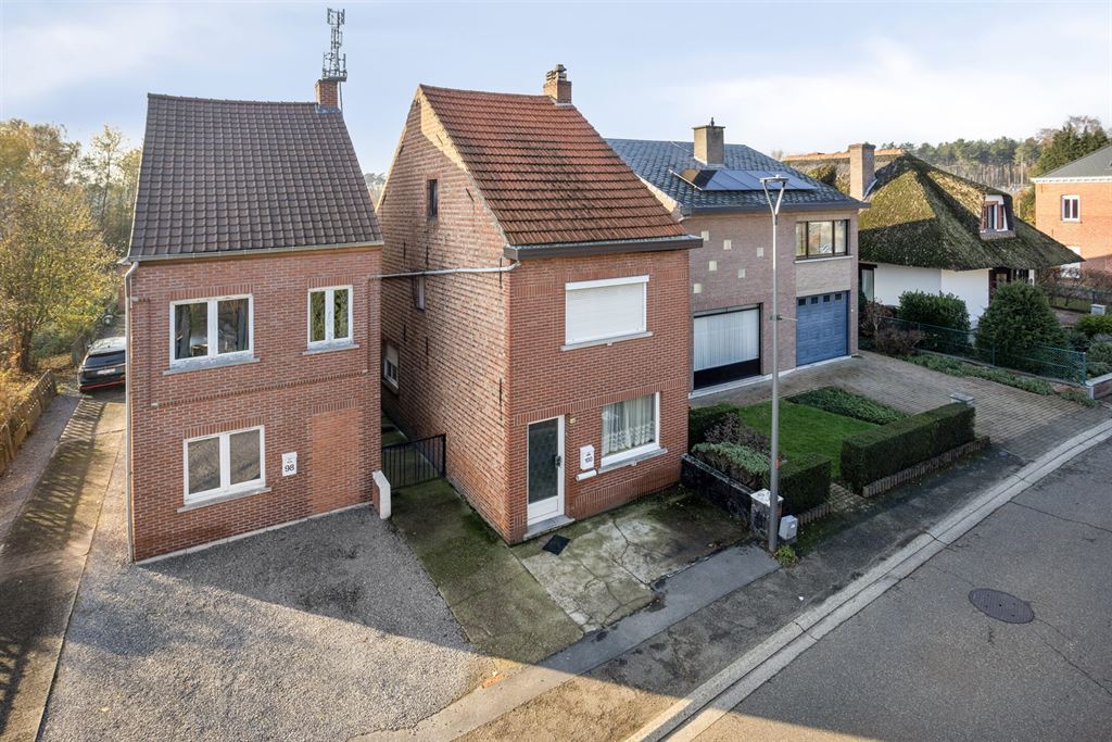 Te renoveren woning op een gunstige locatie foto 17
