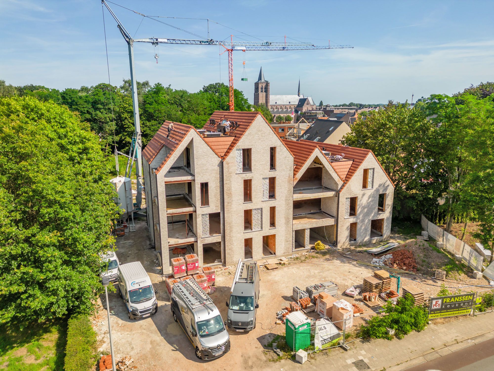 Exclusief wonen in het bruisende centrum van Lommel. Stap binnen in Residentie Het Burgemeesterpark en beleef hoe comfortabel wonen kan zijn foto 4