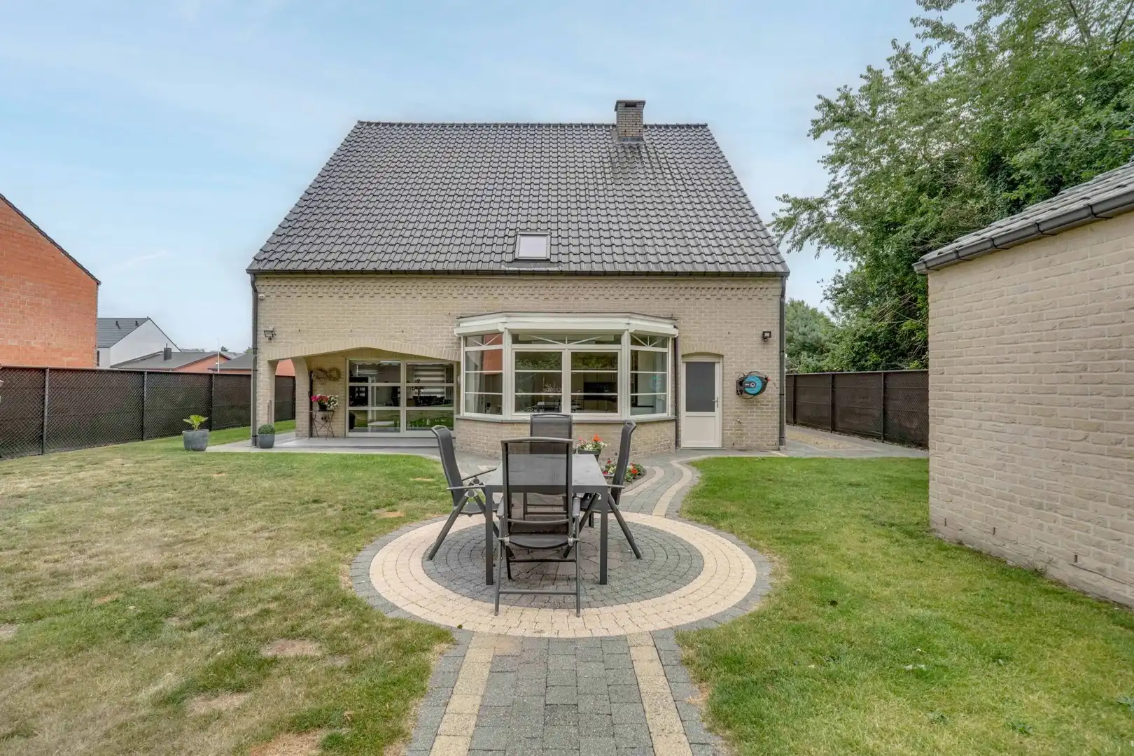 RUIME WONING MET 4+ SLPKS TE KOOP - Maasmechelen foto 29