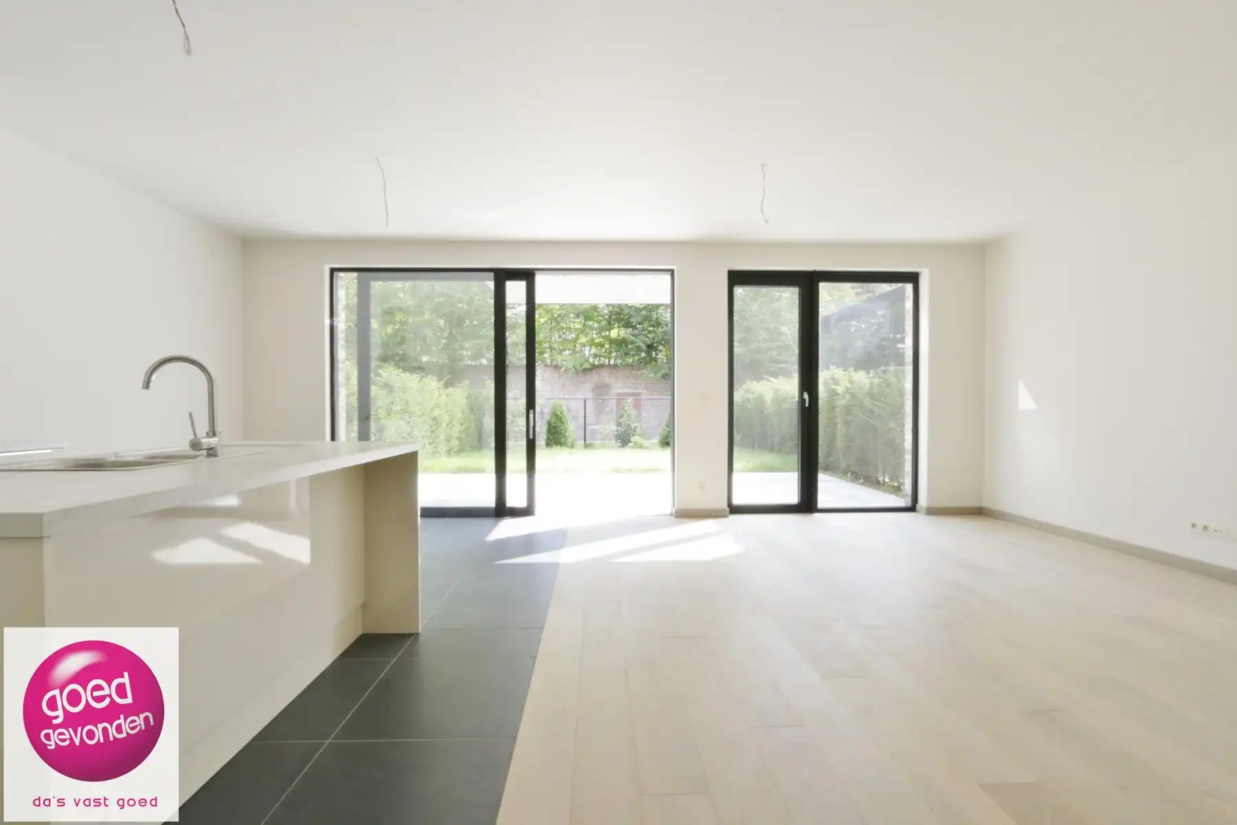 Gelijkvloers app - 1 SLK - Terras + tuin foto 3