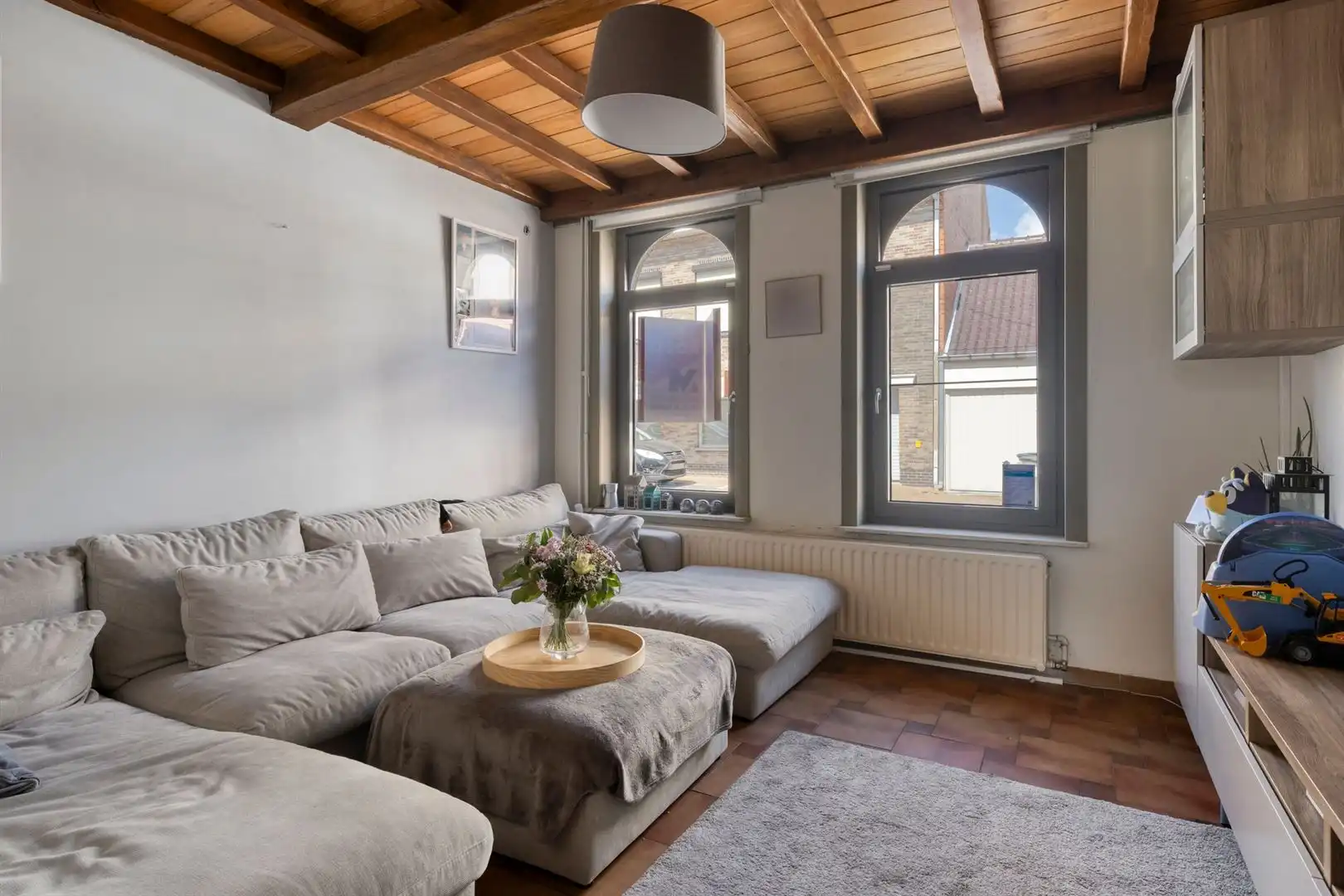 HOB met 3 slaapkamers, veel ruimte en licht, een dieplopende tuin en veel potentieel foto 6