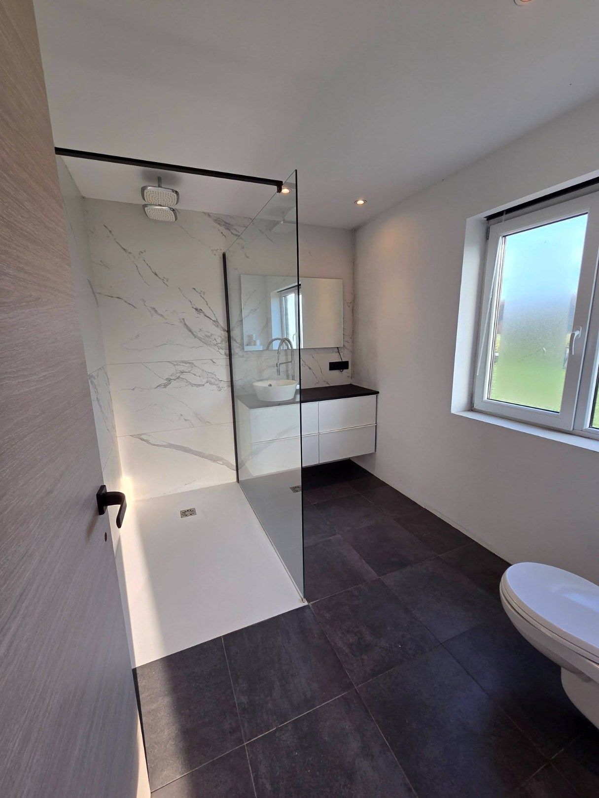 Charmante 3-gevelwoning in groene omgeving te Perk foto 18