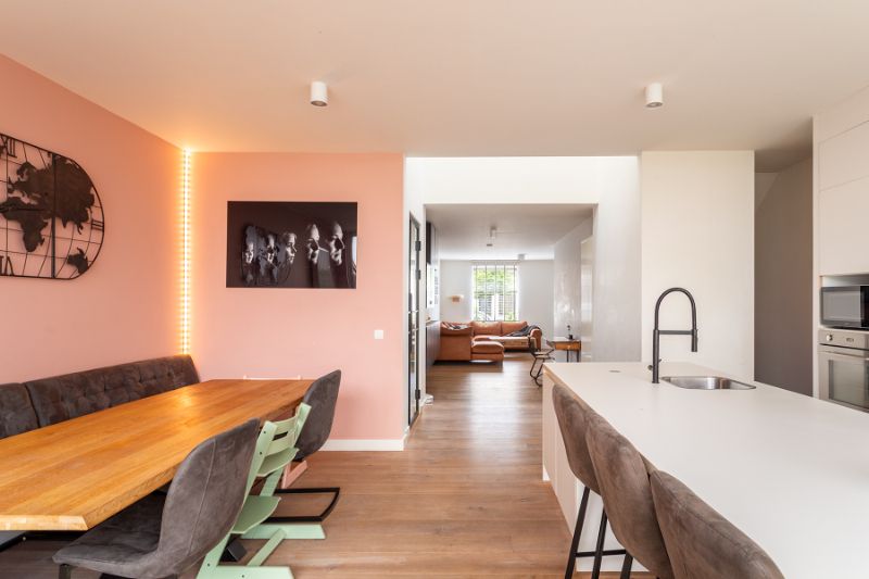Prachtige instapklare woning met zee van ruimte, ruime tuin!!! foto 13