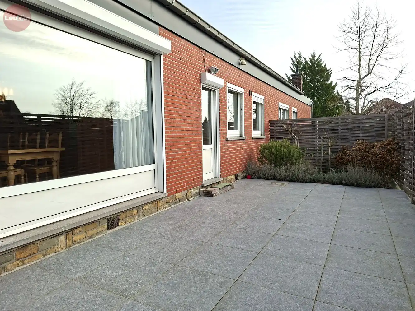 Instapklare gelijkvloerse woning / 3 slpkms / garage / tuin / stadsrand foto 4