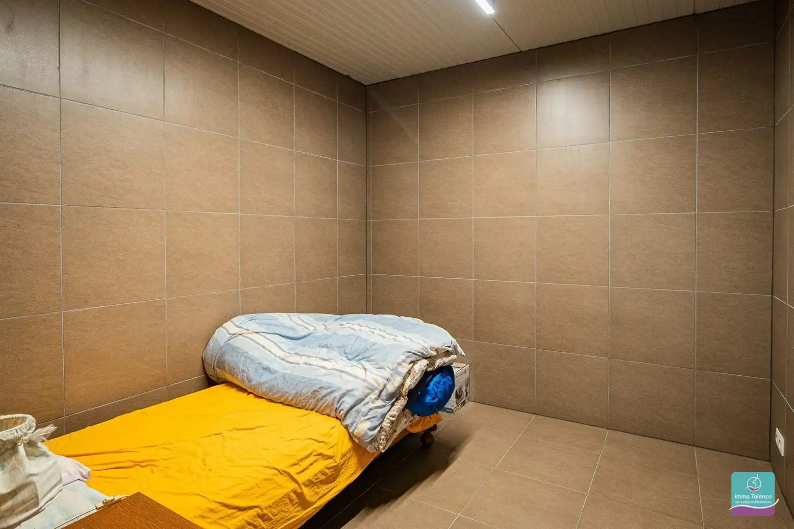 Loods - Opslagruimte op 1 ha 27 are 10 ca - 2300 m² foto 23