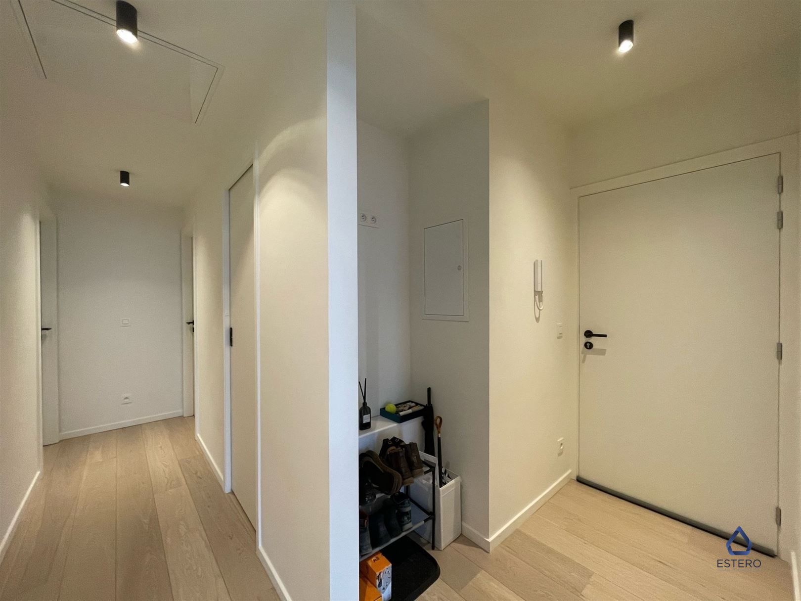 Luxueus tweeslaapkamer appartement te huur  foto 3