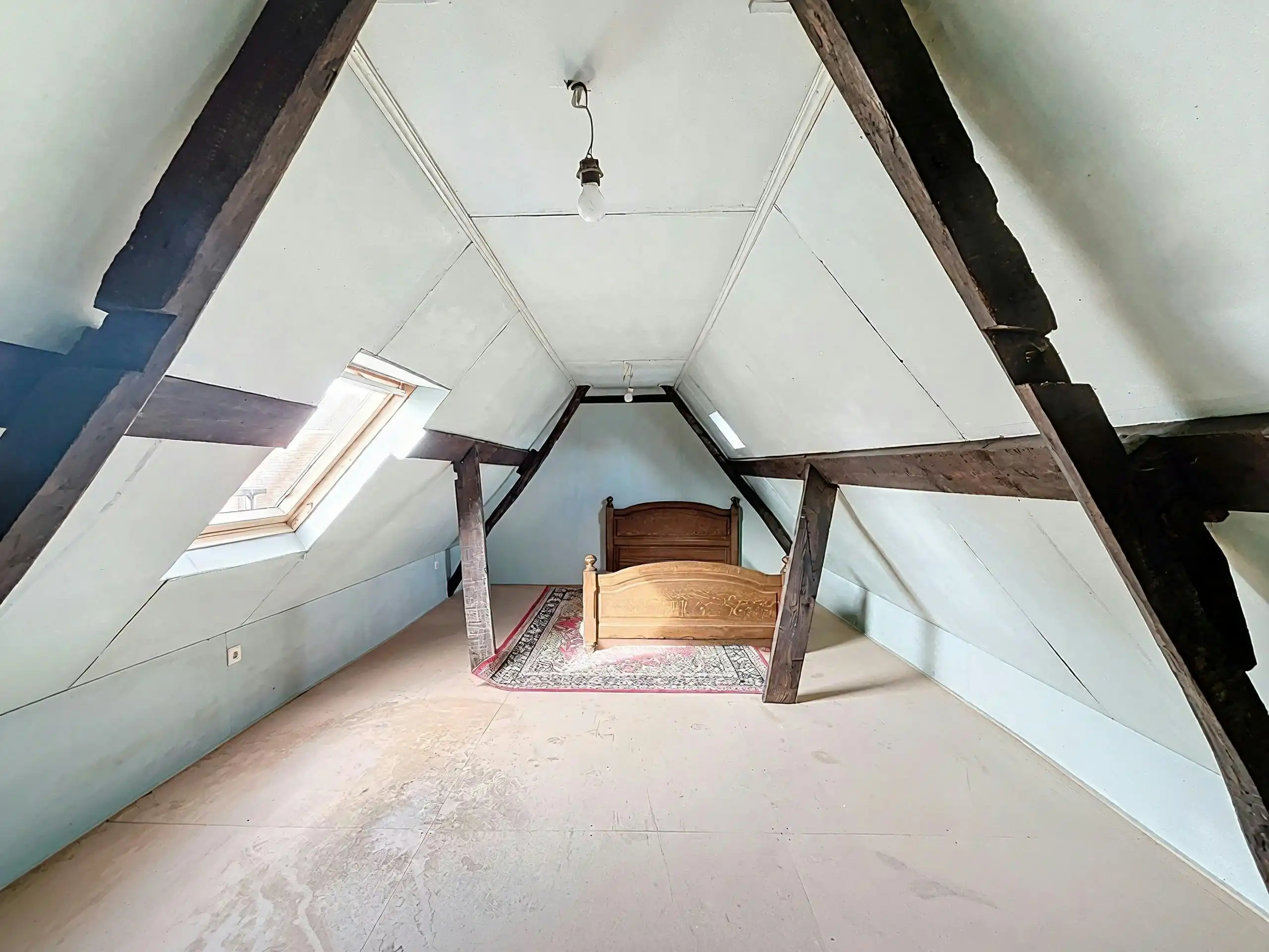 Te renoveren woning in het centrum van Ursel foto 11