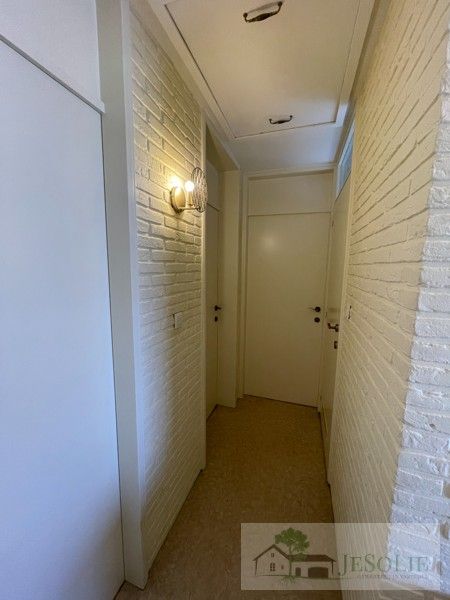 Handelspand + ruim appartement  met potentieel foto 18