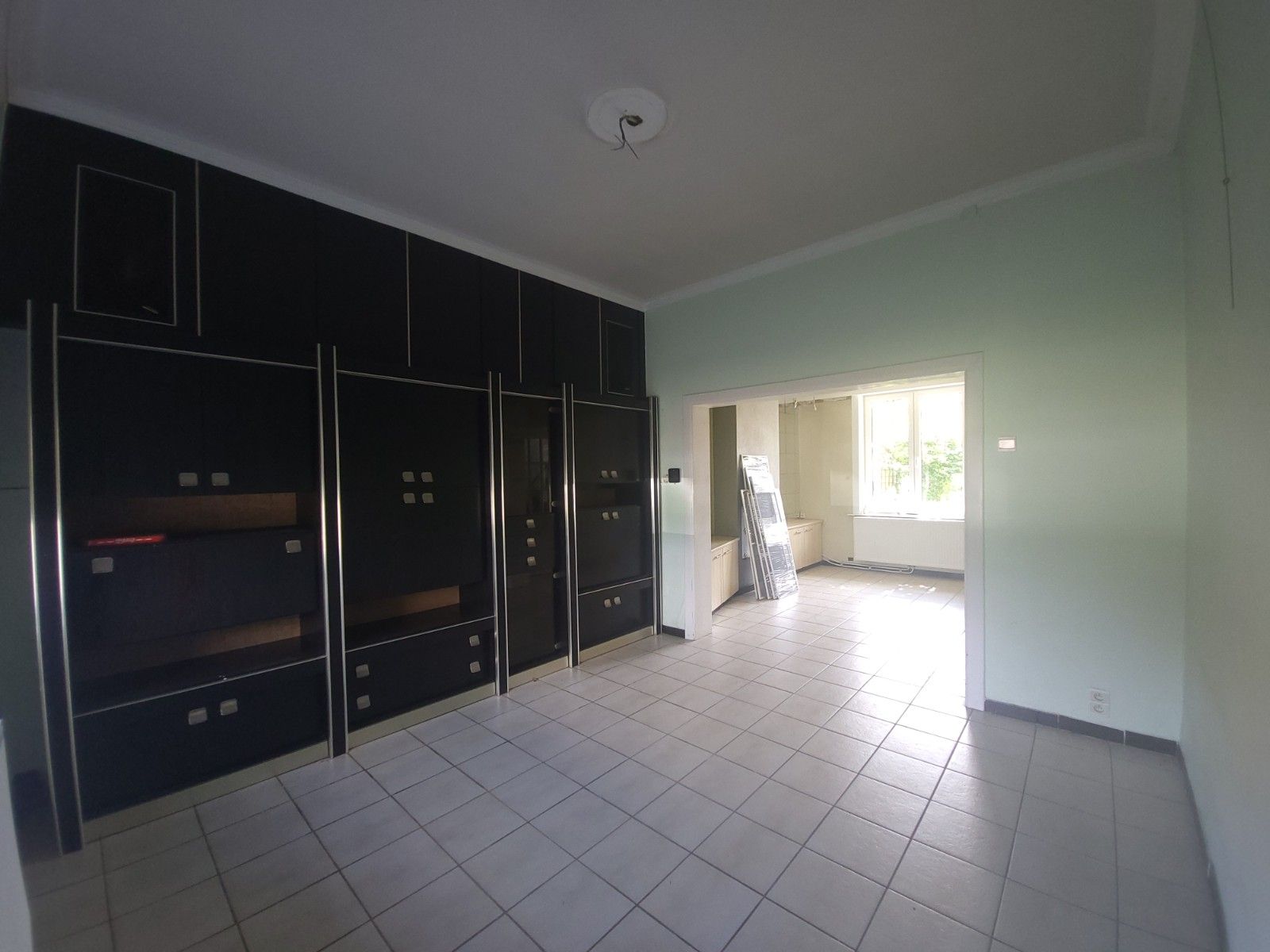 Ruime, centraal gelegen woning in Deinze foto 3
