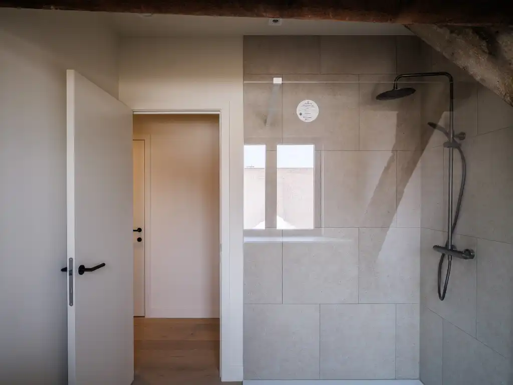 Sint-Amandsberg – Kwalitatief handelshuis met handelsruimte en woning met terras, op fietsafstand van het centrum van Gent foto 11