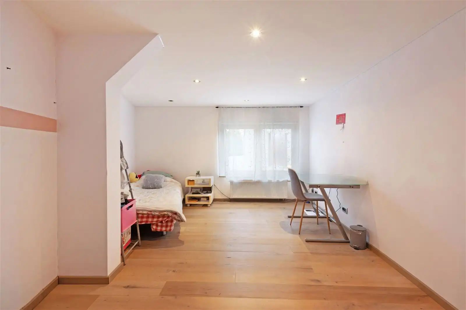 Ruime gerenoveerde gezinswoning zonder tuin foto 10