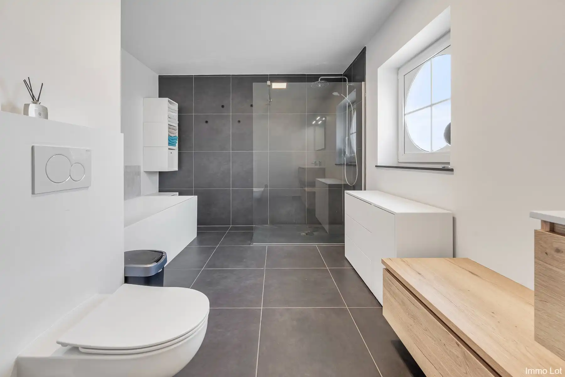 Recente woning in een rustige wijk te Berlare. foto 10