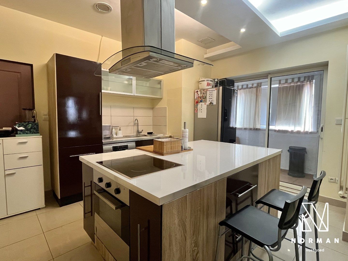 Halfopen woning te koop met handelsruimte in Harelbeke!  foto 9