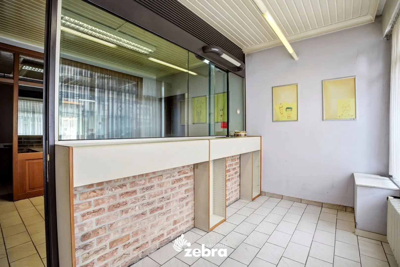 Ruime woning met 4 slaapkamers en tuin te Oostrozebeke! foto 6