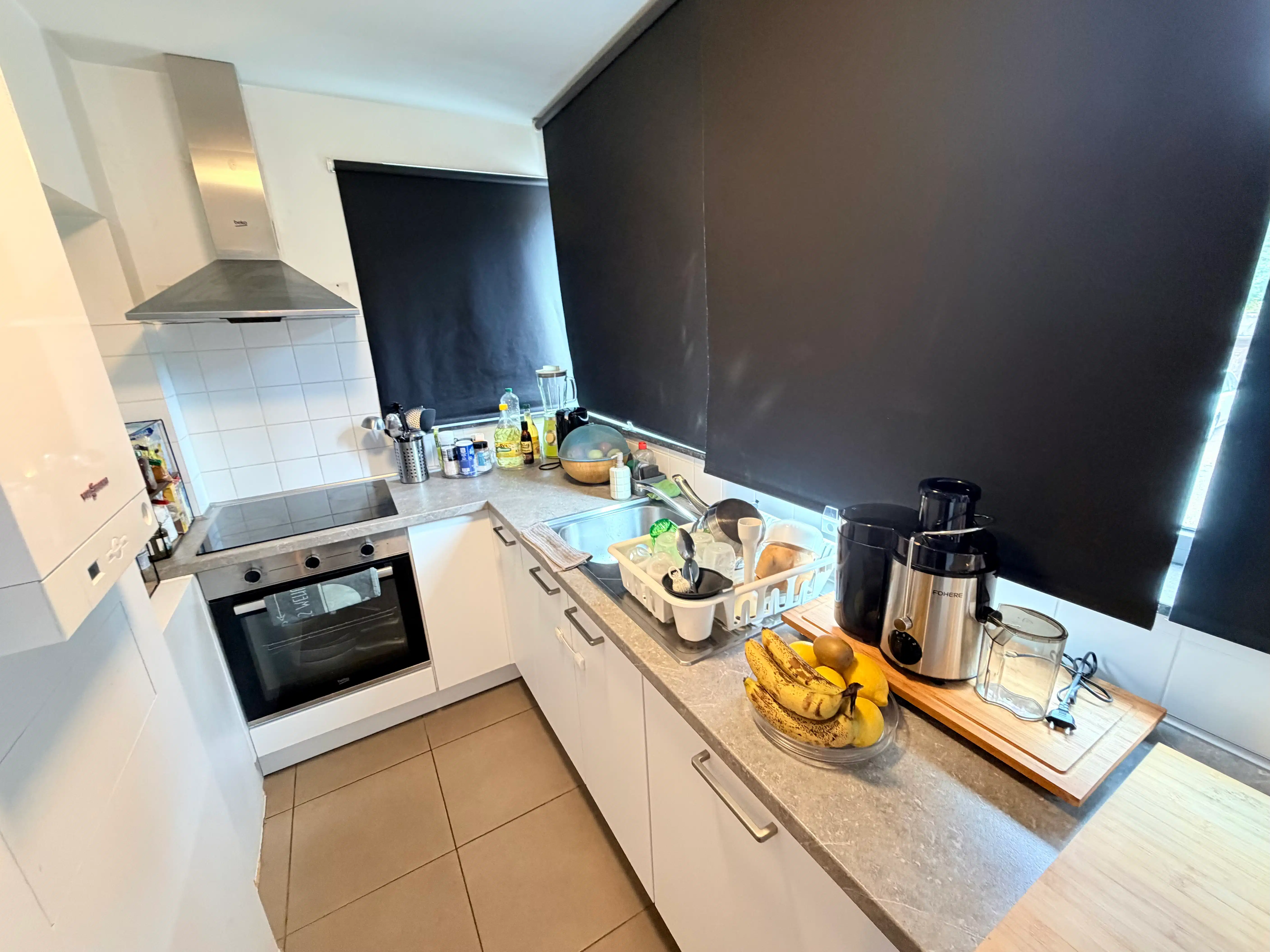 Genk, Vennestraat 387 bus 1: Gezellige duplex met 2 slaapkamers, een bureau en kelderberging. foto 5