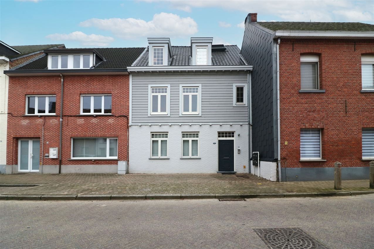 Uniek Appartement met 1 slpk, autostaanplaats en terras foto {{pictureIndex}}