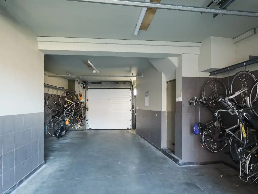 Opbrengsteigendom bestaande uit 18 studentenkamers en twee autostaanplaatsen gelegen aan de Bargiekaai foto 8