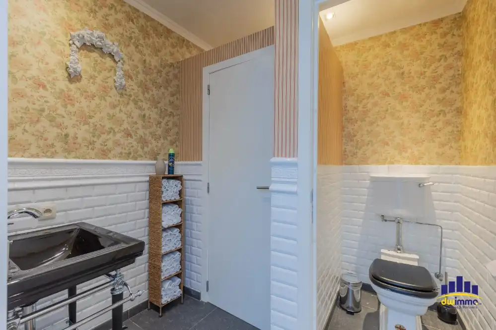 Charmante woning met handelsruimte in hartje Aalst foto 10