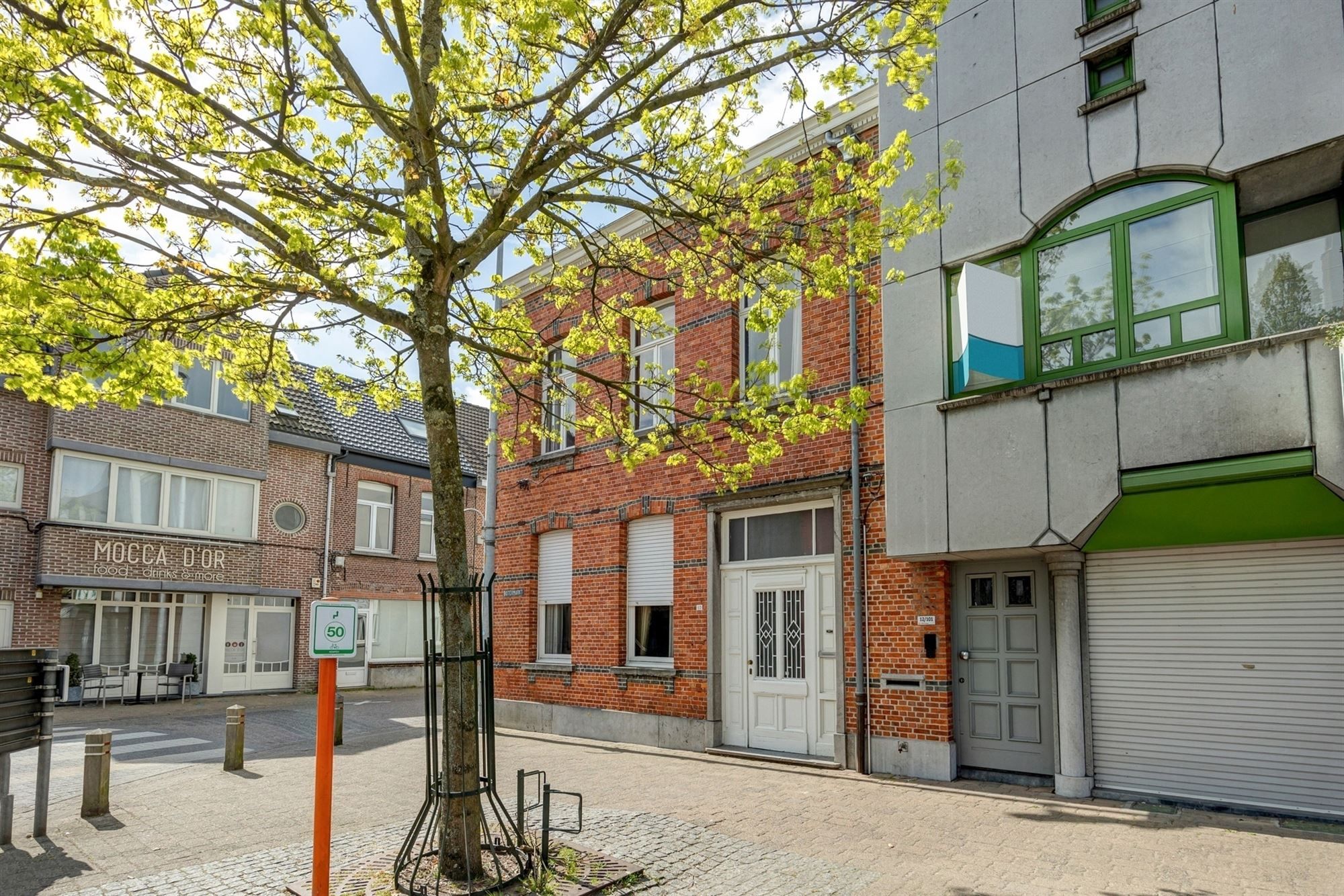Ruime woning met 4 slpkmrs. en koer foto 27