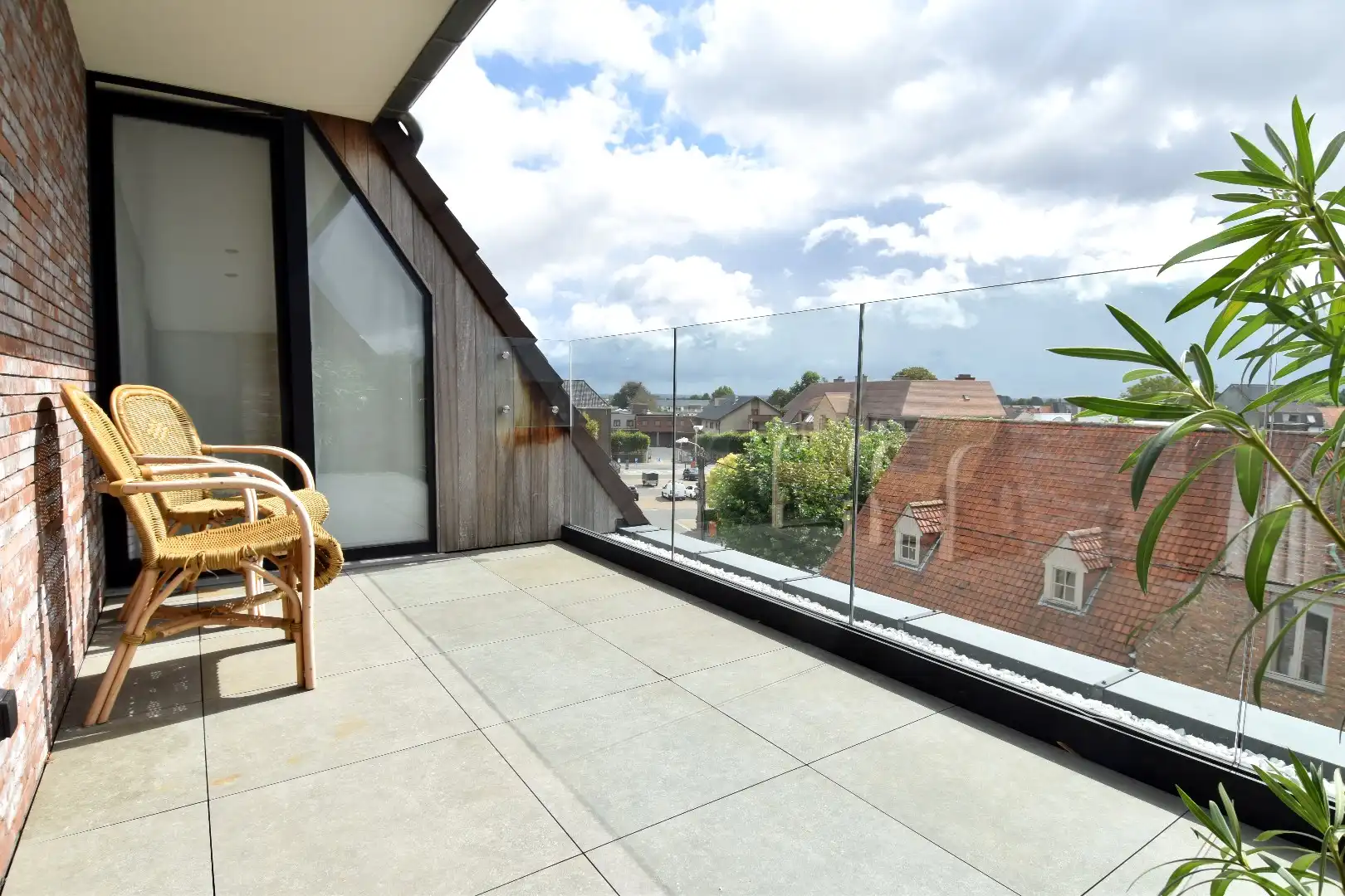 Penthouse (BJ 2021) met 2 slaapkamers, aparte dressing en zonnig terras te koop in Lendelede foto 14