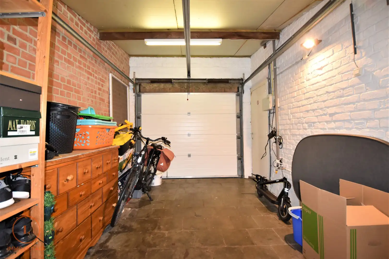 Ruime instapklare woning met 4 slaapkamers en studio, tuin en garage foto 14