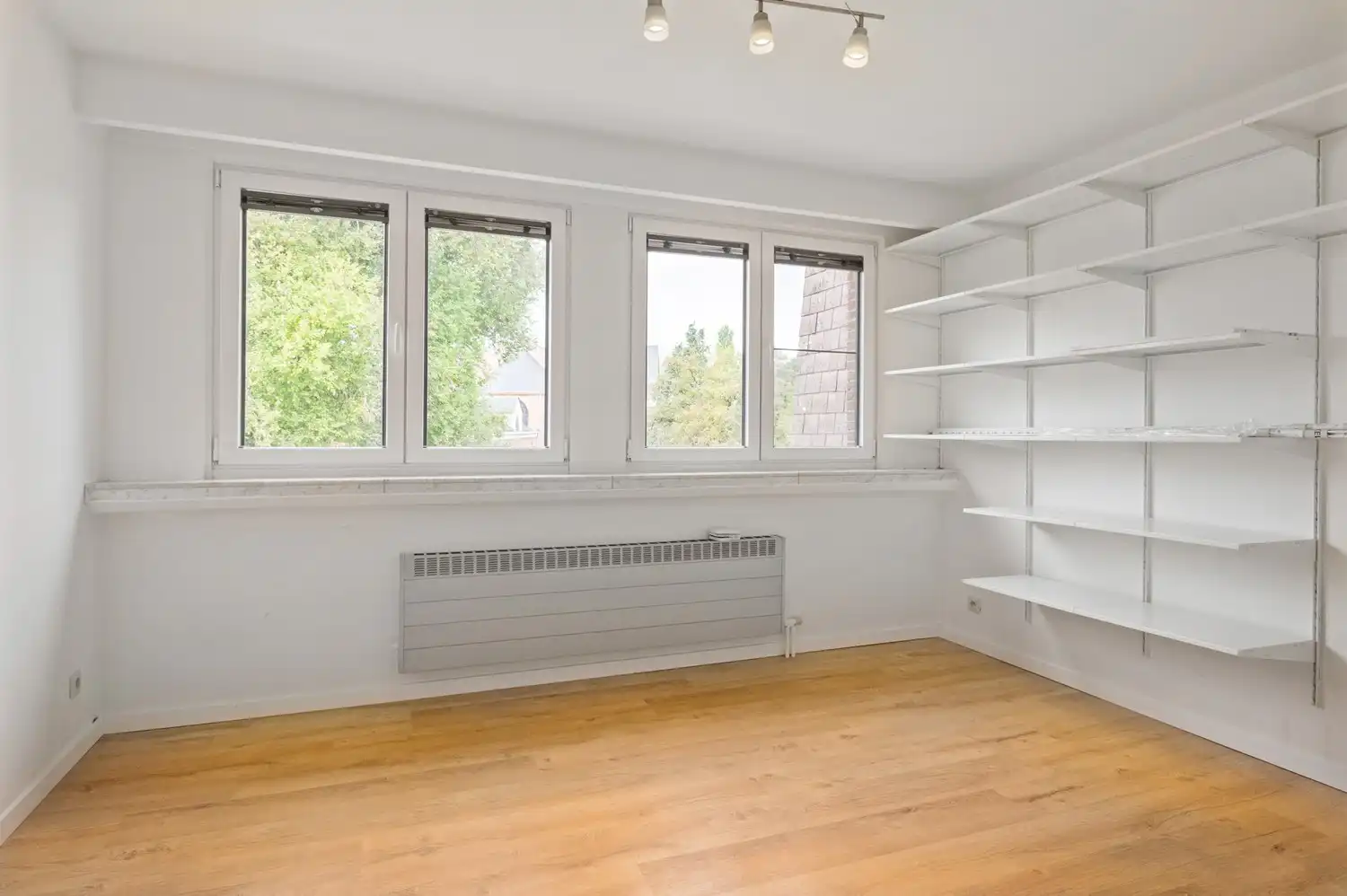 Ruim, instapklaar duplexappartement met 3 slaapkamers en 2 terrassen in centrum Lint foto 14