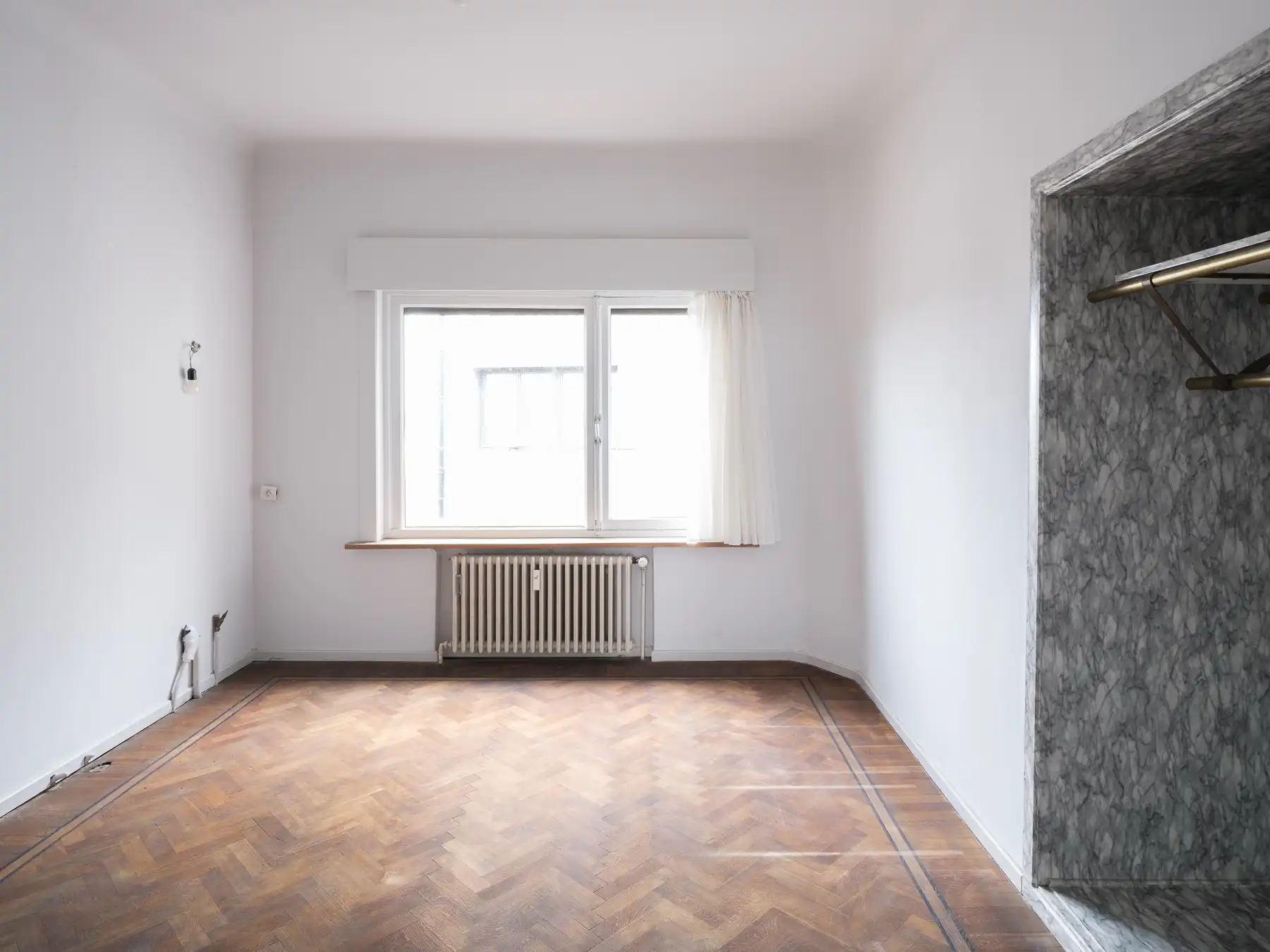 Lichtrijk hoekappartement nabij Sint-Pietersstation foto 14