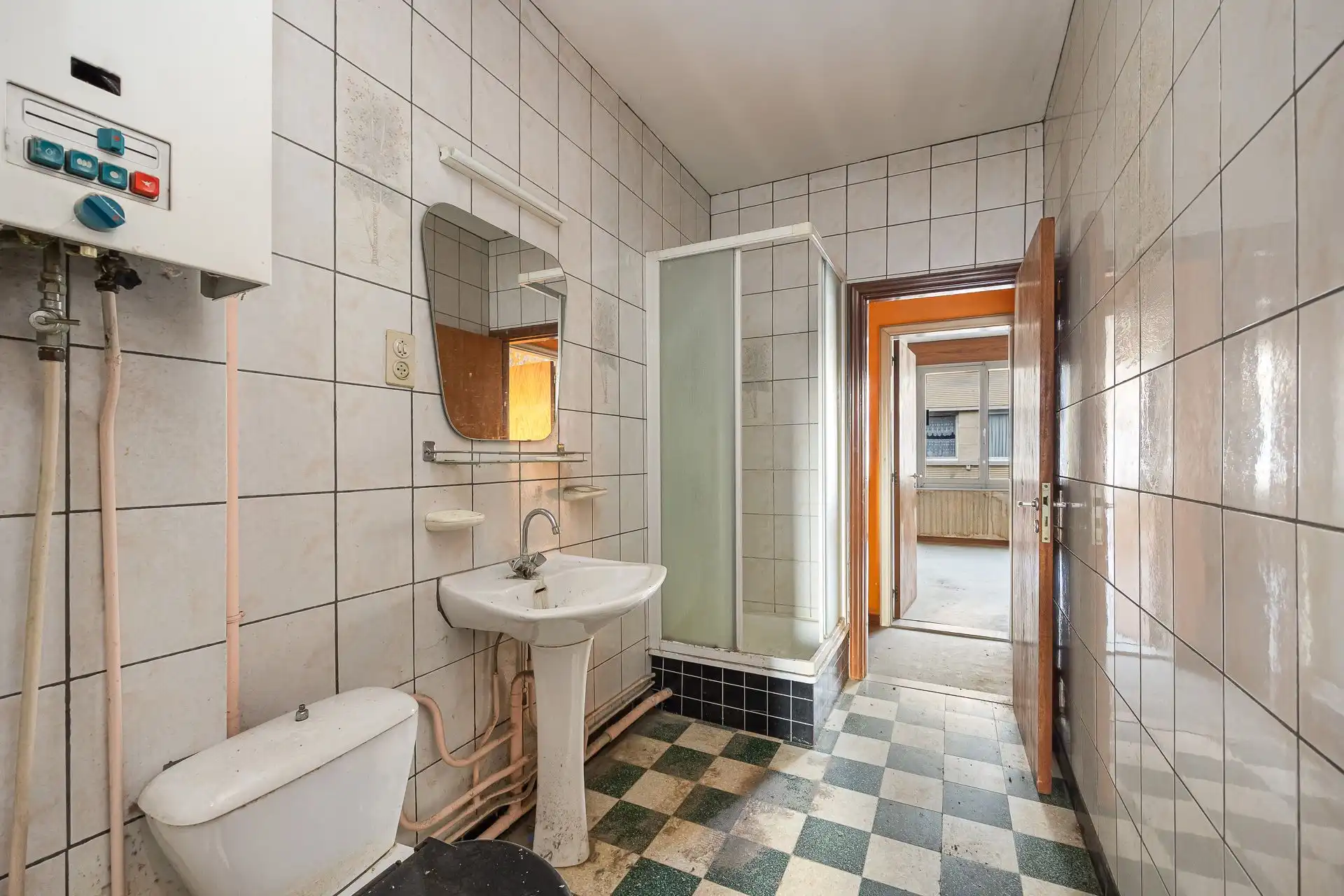 Te renoveren eengezinswoning met 2 slaapkamers en stadstuin foto 16