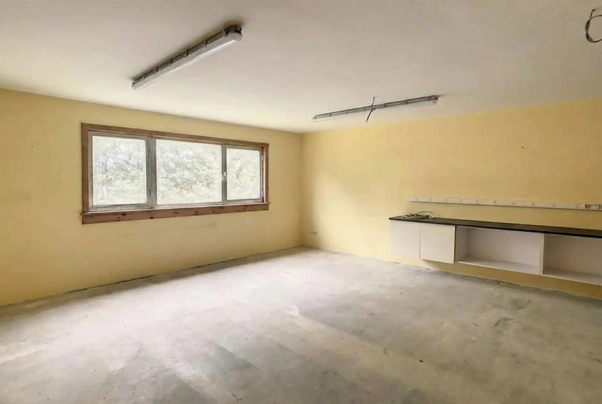 Ruime opslagplaats in Sint-Agatha-Rode foto 4