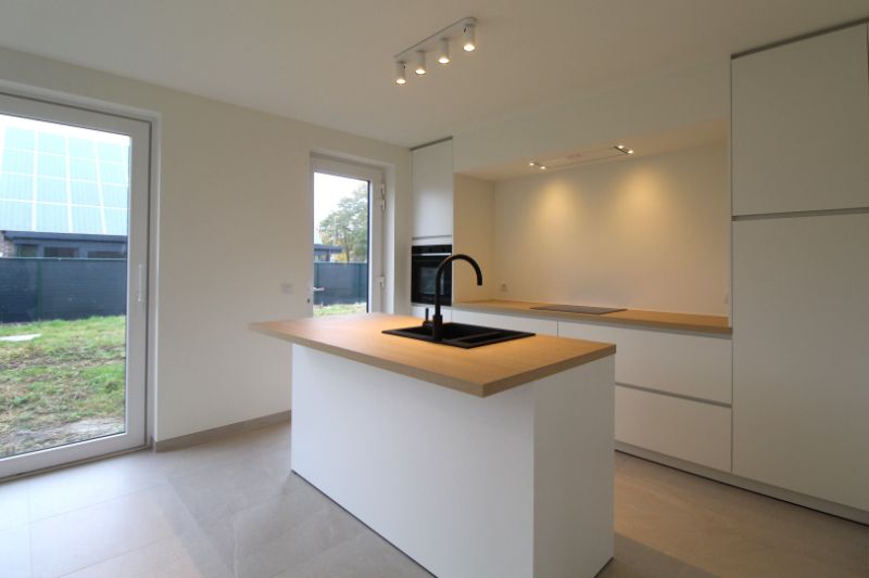 Energiezuinige nieuwbouwwoning te huur in rustige wijk te Sijsele foto 5
