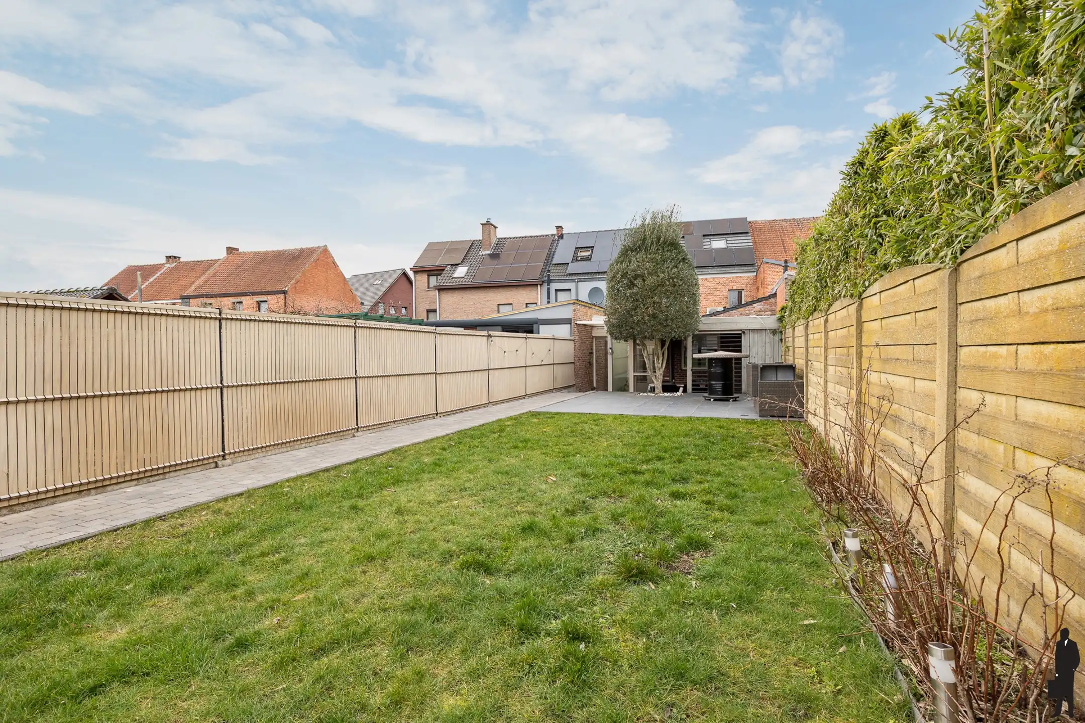 Ruime gezinswoning: 4 slpk, garage + veel bergruimte foto 17