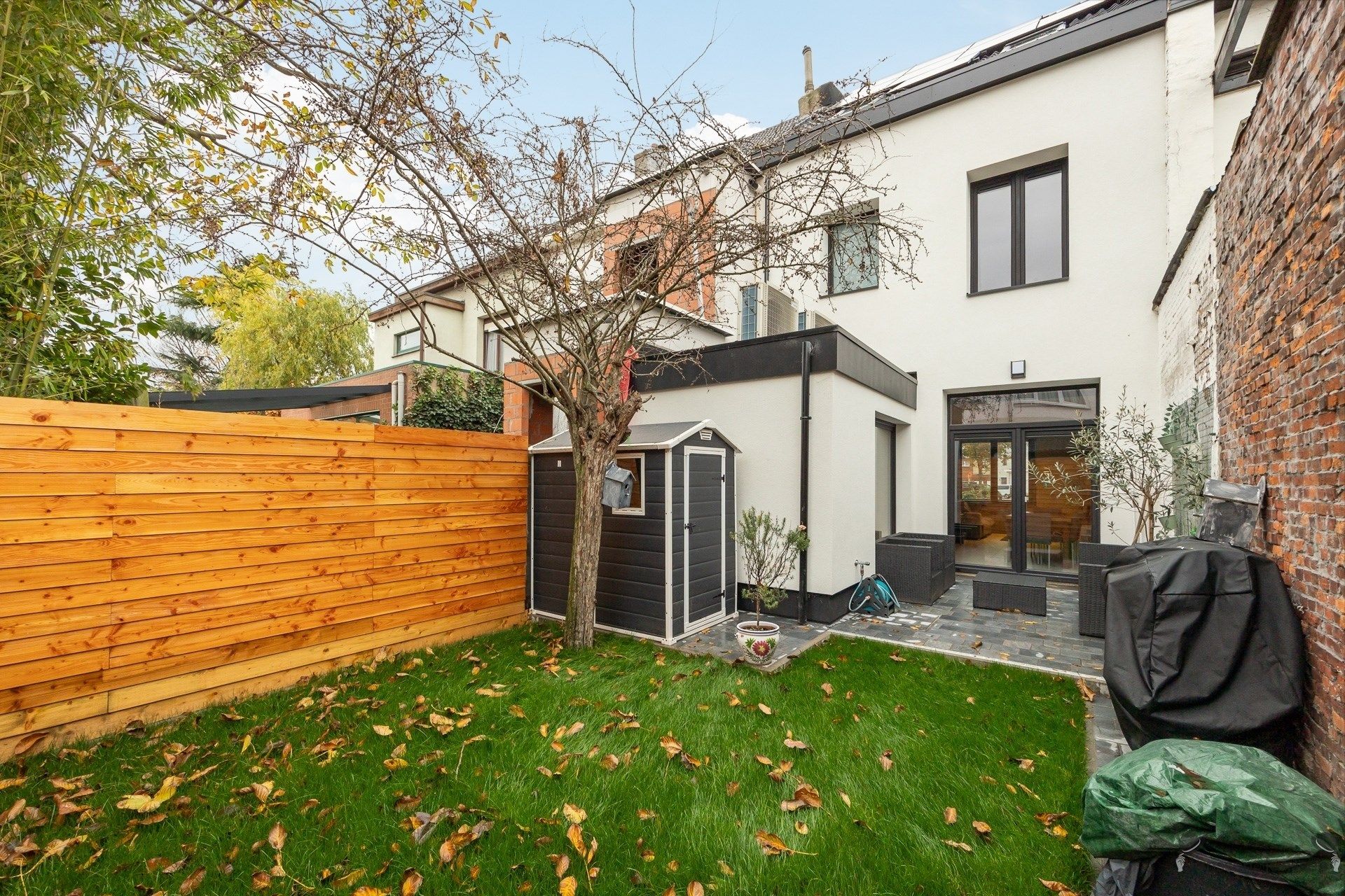 Mooi volledig gerenoveerd huis met EPC A aan groen plein foto 22