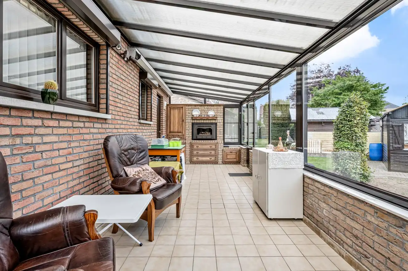 Praktische en ruime gezinswoning op rustige locatie nabij alle faciliteiten! foto 8