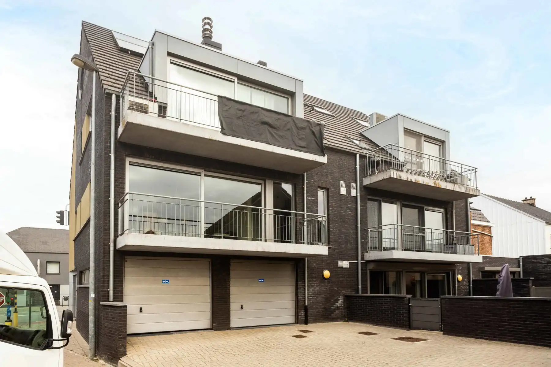 Mooi appartement met terras en garage ! foto 2