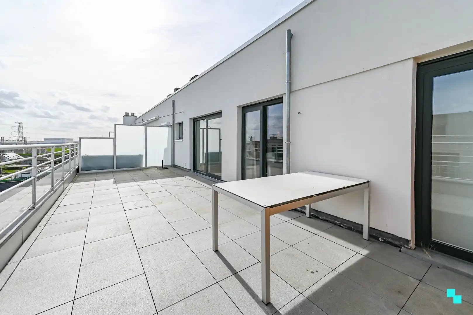 Stijlvol penthouse met zeezicht, royale terrassen en een dubbele garagebox foto 14