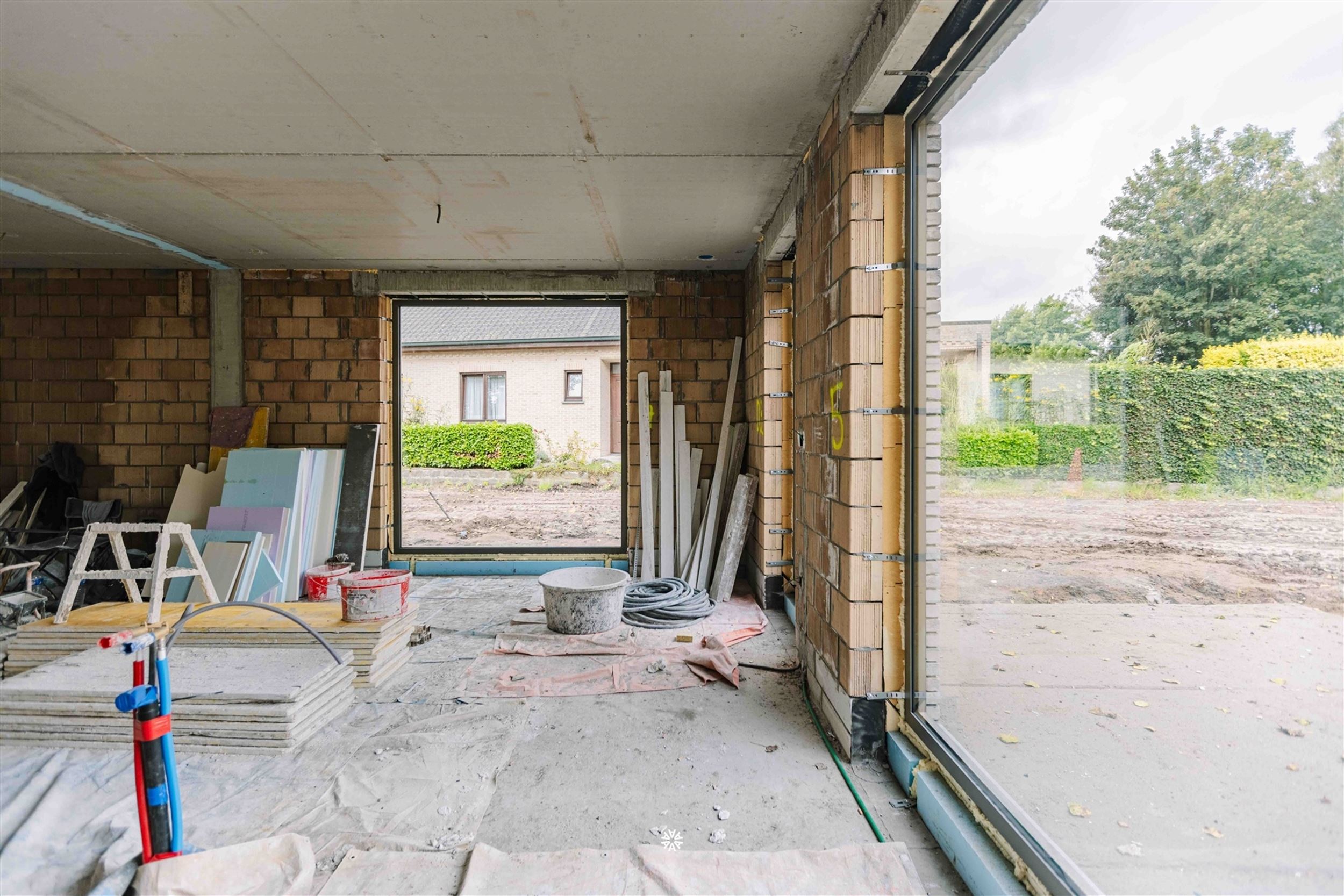 Hoogwaardig afgewerkte koppelvilla in de groene rand van Sint-Niklaas foto 6