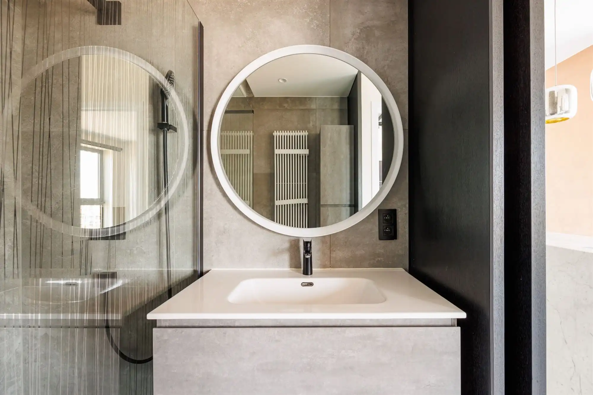 Luxueus appartement op 16e verd. met panoramisch uitzicht foto 9