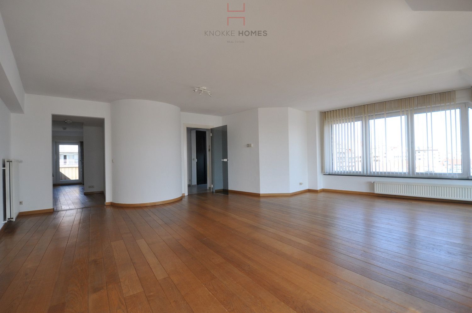 Instapklaar duplexappartement met zuidterras en open zicht vlakbij het Albertstrand foto 5