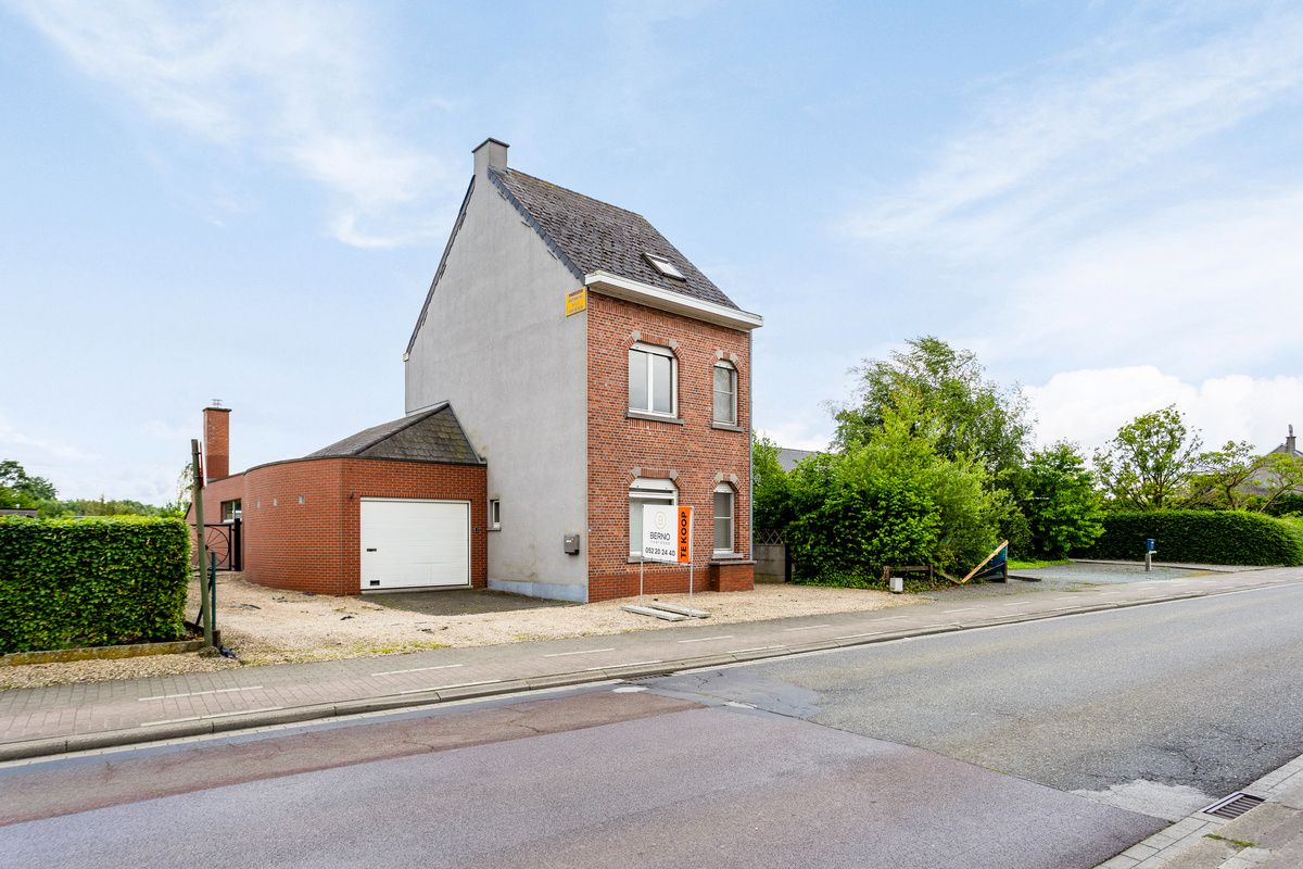 Vrijstaande woning met 4 slaapkamers en zongerichte tuin. foto 1