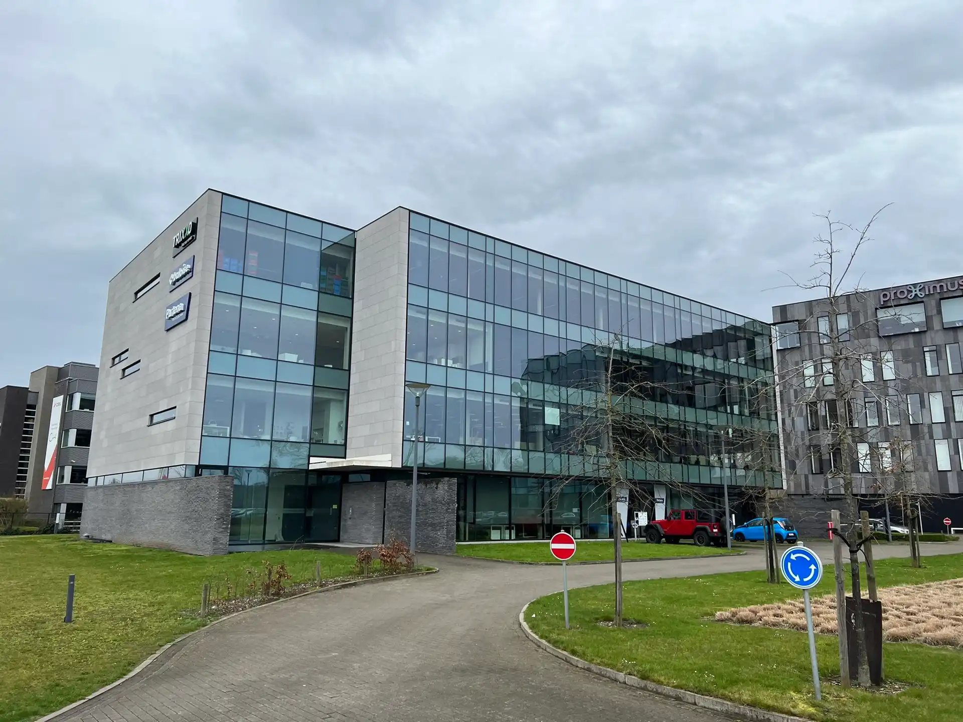 Hedendaagse kantoren (870m²) op zichtlocatie  foto 13