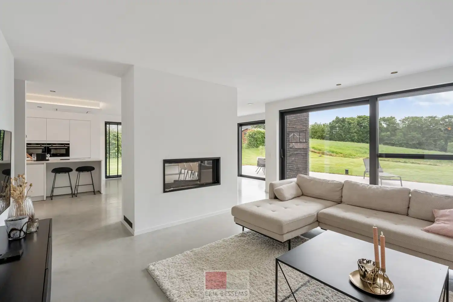 Energiezuinige, moderne woning met een bewoonbaar oppervlakte van circa 195 m², gelegen op een perceel van 776 m² in een rustige en groene omgeving. foto 16