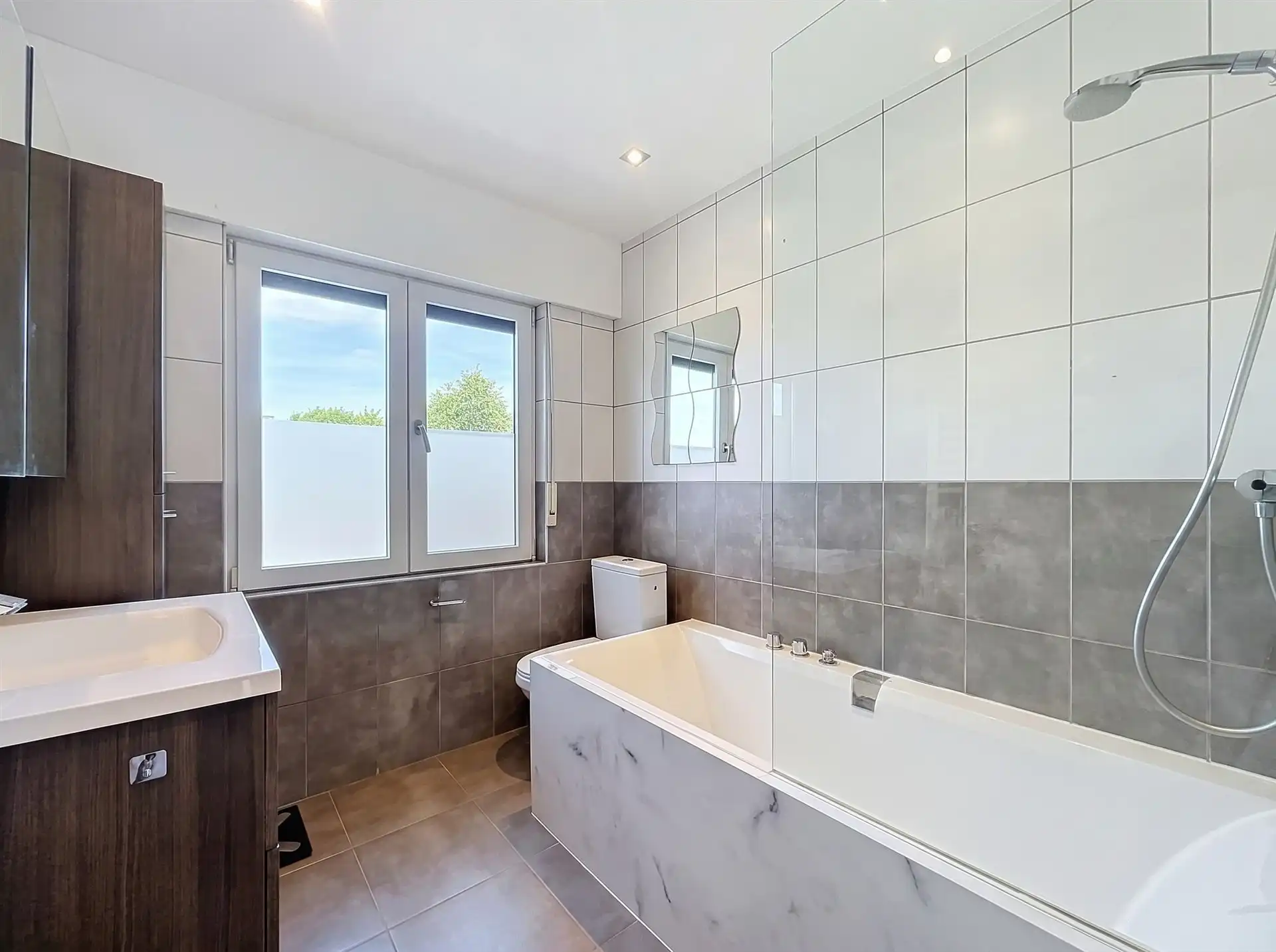 Instapklare woning met 3 slaapkamers en zonnige tuin in Burcht! foto 18
