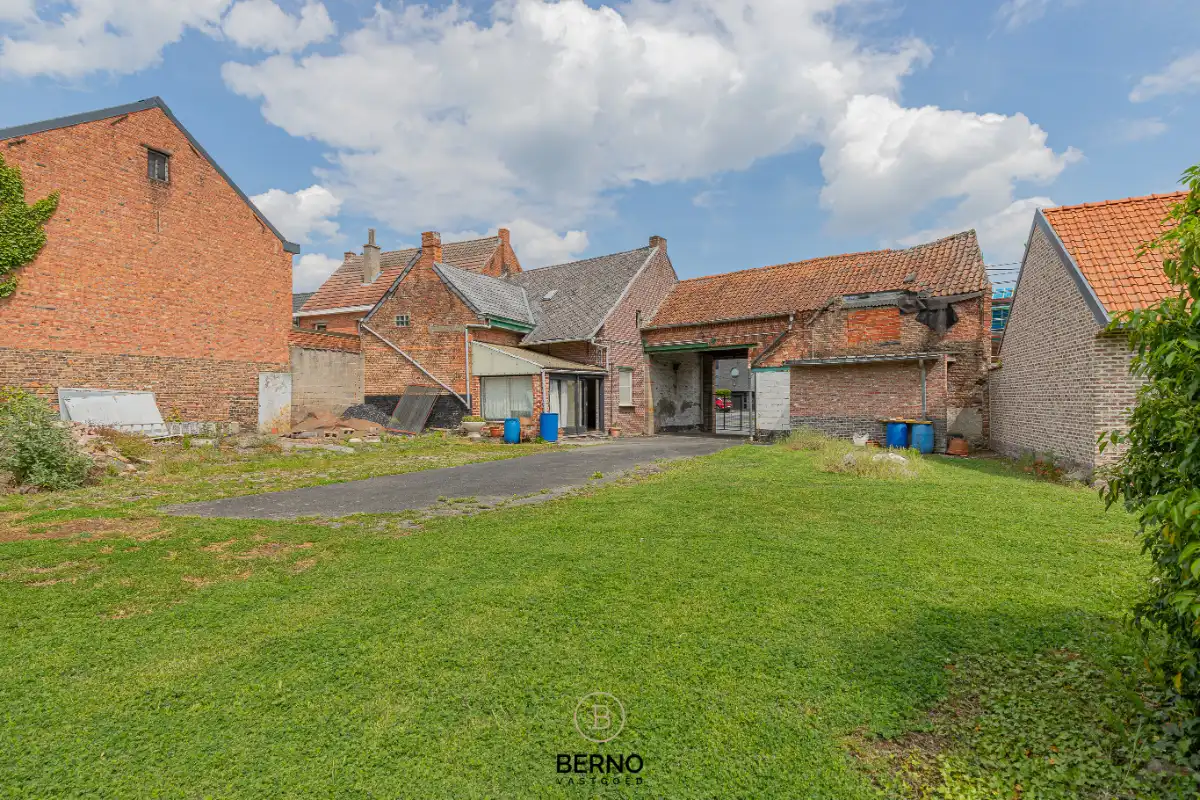 Totaal te renoveren woning op prachtig perceel van 1.170 m² foto 9