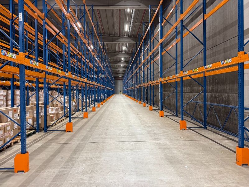 Magazijn te huur foto 3